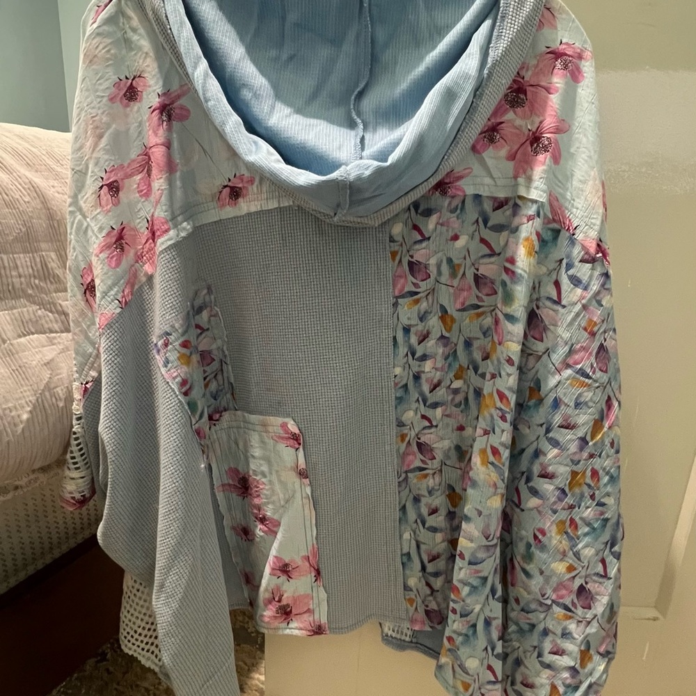 Floral Patchwork Hooded Jacket - Picture 3 of 4